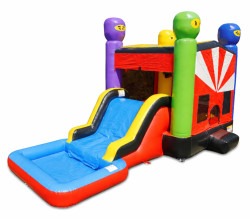 NINJA WARRIOR BOUNCE HOUSE W/ SLIDE